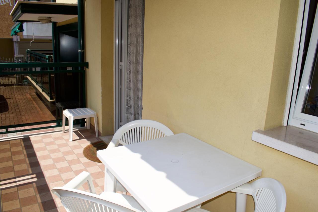 App4Rent - Villa Mimosa - Family Apartment Lido di Jesolo Exterior foto